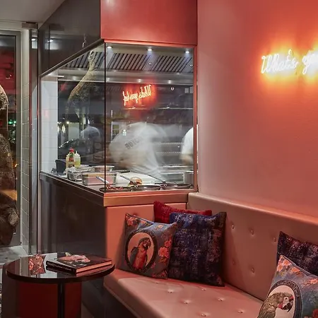 Sir Savigny Hotel, Part Of Sircle Collection Hotell 4*